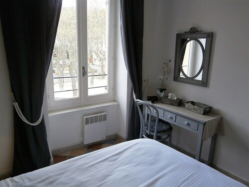 The perfect getaway on the square in Saint-Chinian, home to its famous wine