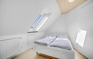 3 bedrooms, travel cot, free WiFi