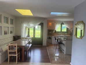 Maison, 5 chambres, accessible aux personnes à mobilité réduite, fumeurs | Restauration