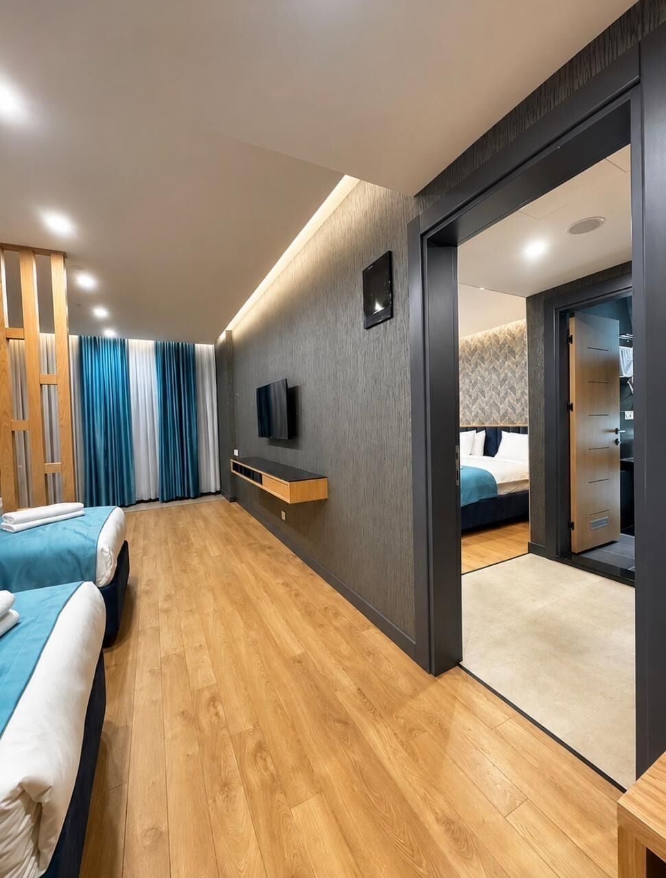 Family Suite, Balcony, Mountain View | Hypo-allergenic bedding, Select Comfort beds, in-room safe, desk