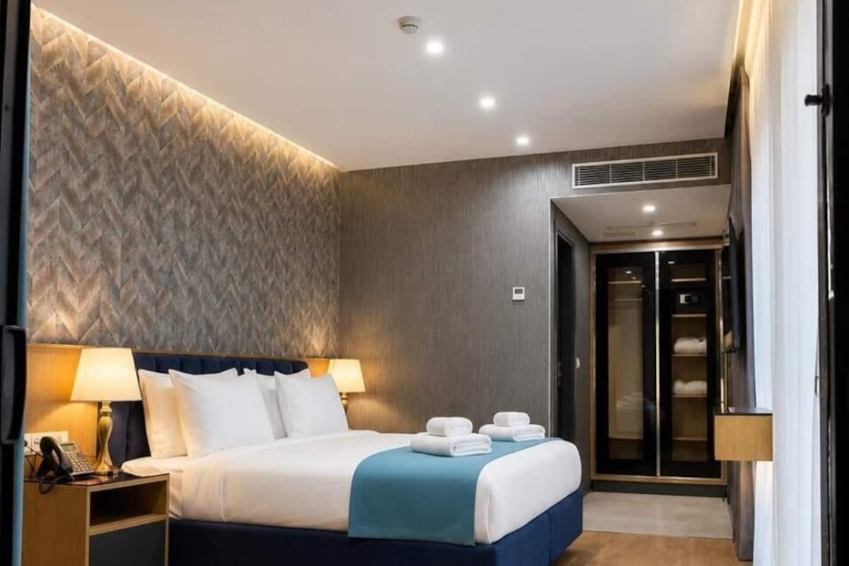 Family Suite, Balcony, Mountain View | In-room safe, desk, blackout drapes, soundproofing