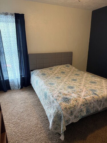 Charming 4-bedroom house in Warren perfect for your getaway