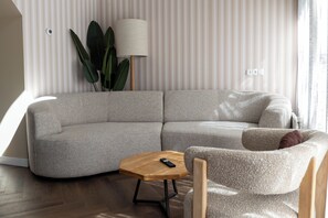 Smart-TV, Tischtennisplatte
