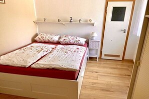 3 chambres, fer et planche à repasser, Wi-Fi gratuit, draps fournis