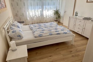 3 habitaciones, tabla de planchar con plancha y wifi gratis 