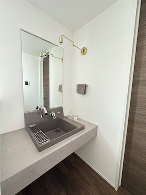 Bathroom - 130sqm Brand-New Terrace Home · 2 Parking & Baths · 5min Shinjuku & 7min Shibuya (Shibuya)