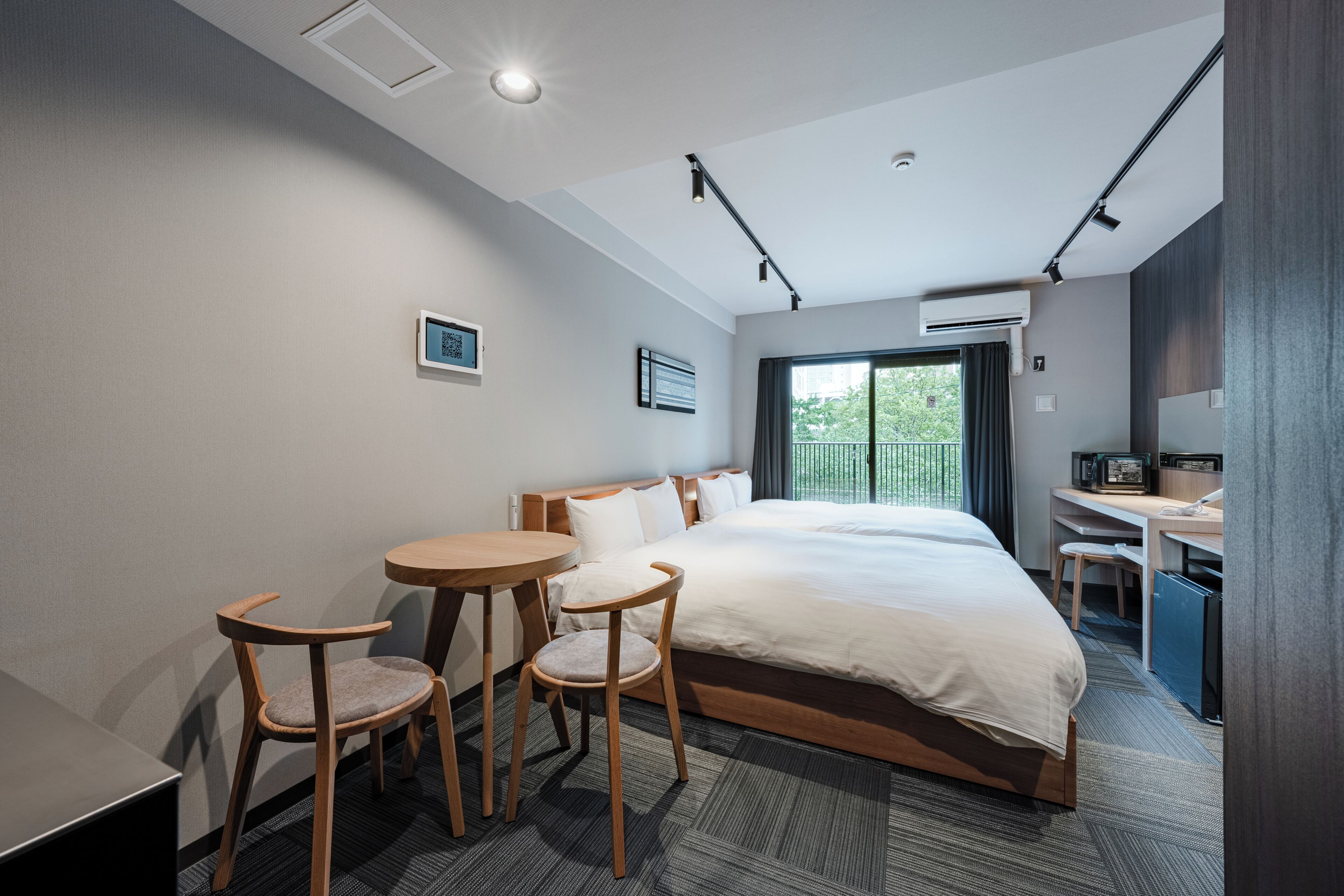 Standard Twin Room, Balcony, Park View