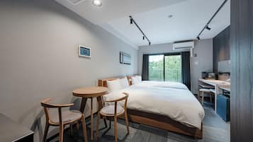 Standard Twin Room, Balcony, Park View