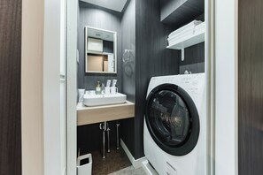 Standard Twin Room, Balcony, Park View | Bathroom - TABIGOYA LIFE and TRIP TENJIN PARKSIDE (Fukuoka-shi)