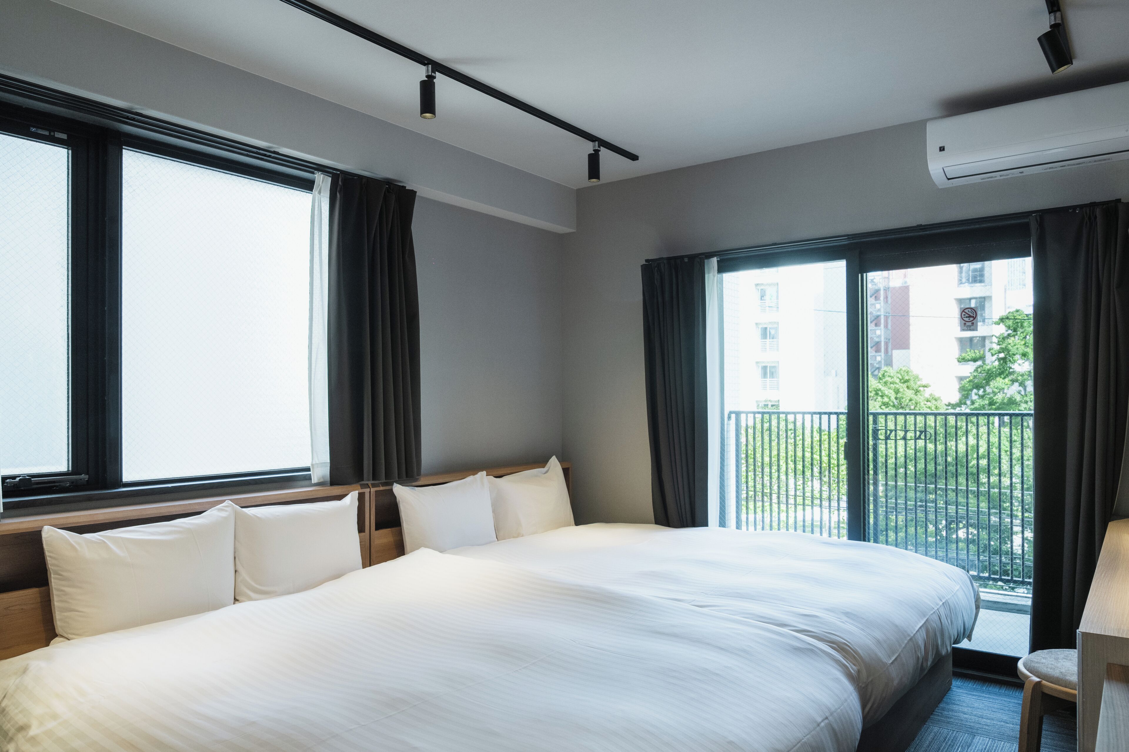 Standard Twin Room, Balcony, Park View