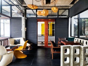 Living area - MOD HOTEL CHIANG MAI (Mueang Chiang Mai)