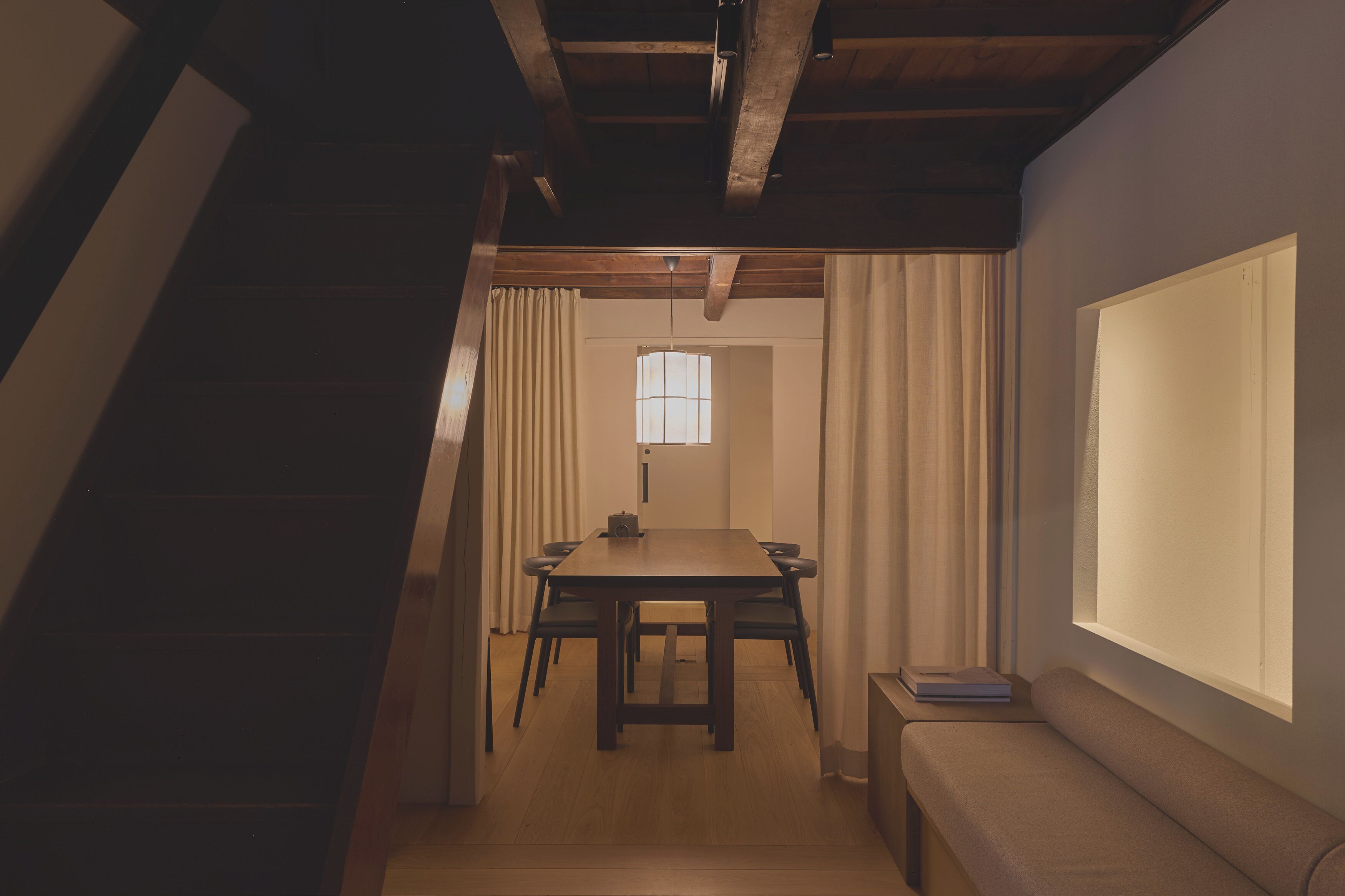 Luxury Suite, City View | In-room dining