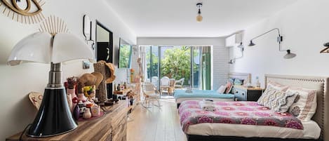 2 bedrooms, desk, iron/ironing board, Internet