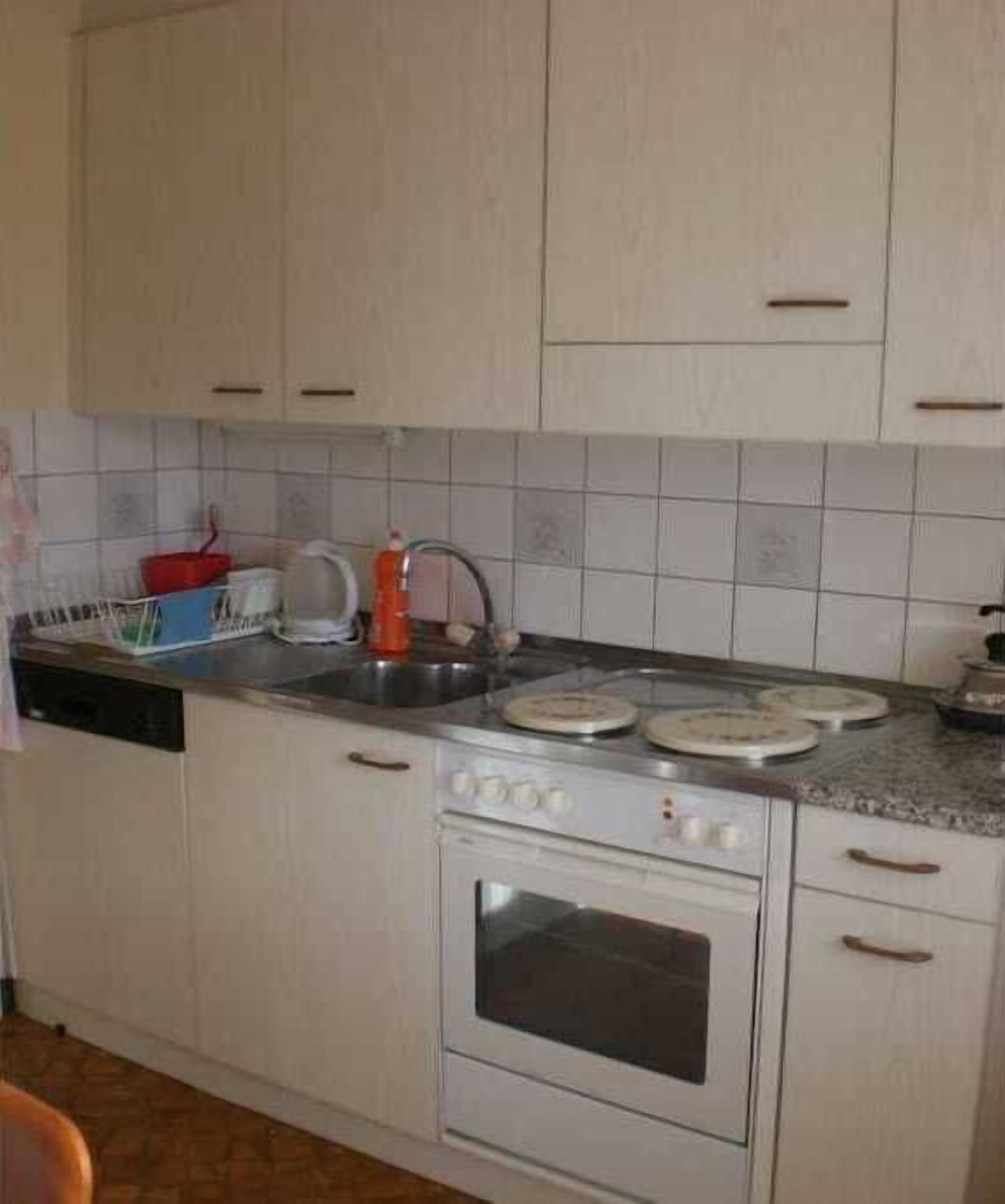 Fridge, oven, stovetop