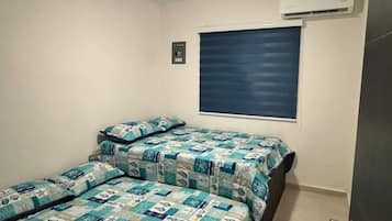 Familie appartement | Verduisterende gordijnen, een strijkplank/strijkijzer, gratis wifi