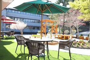 Outdoor dining - Two people per room Japanesestyle room nestled / Minamitsuru-gun Yamanashi (Minamitsuru-gun)
