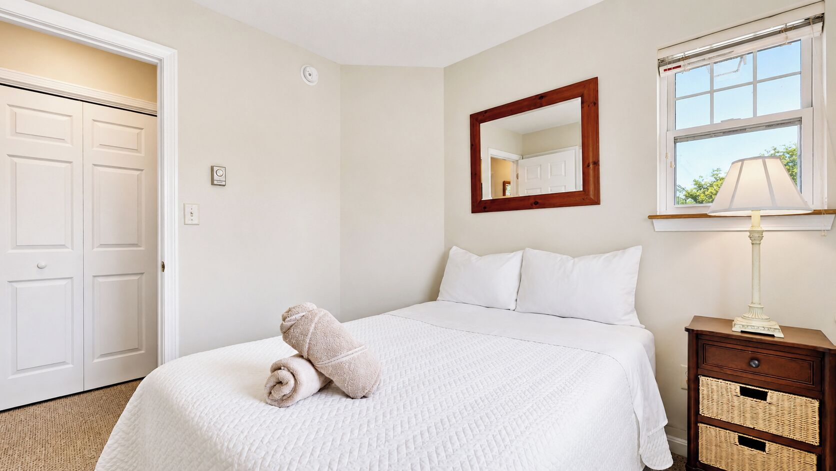 2 bedrooms, WiFi (free), bed sheets