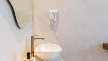 Deluxe Double Room | Bathroom | Hair dryer, bathrobes, towels, soap