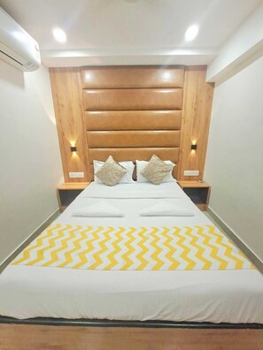 Comfort Double Room | Free WiFi - HOTEL CILANTRO PARK (Mumbai)