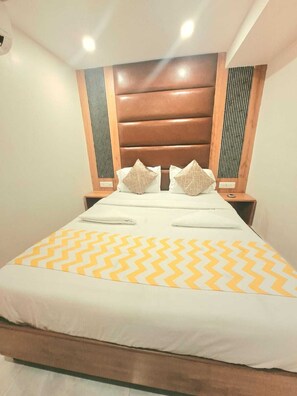 Comfort Double Room | Free WiFi - HOTEL CILANTRO PARK (Mumbai)