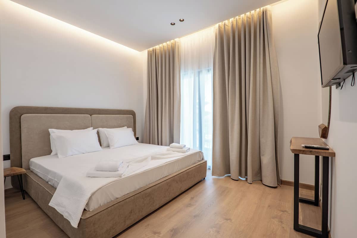 Classic Double Room, Balcony, Beach View | WiFi (free)