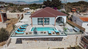 Exterior - Villa Epic (Berdenesh)