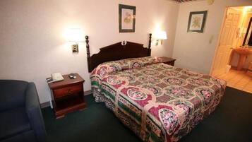 Iron/ironing board, WiFi (free)