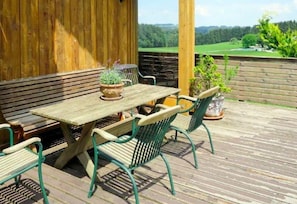 Outdoor dining - Waldrausch Vacation Home (Siegsdorf-Vorauf)