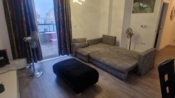 Apartamento, 1 habitación, accesible para personas con discapacidad, balcón | Sala de estar