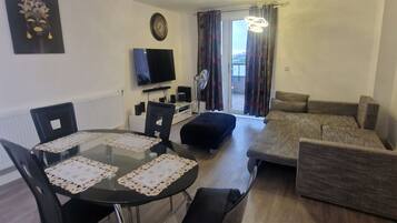 Apartamento, 1 habitación, accesible para personas con discapacidad, balcón | Sala de estar