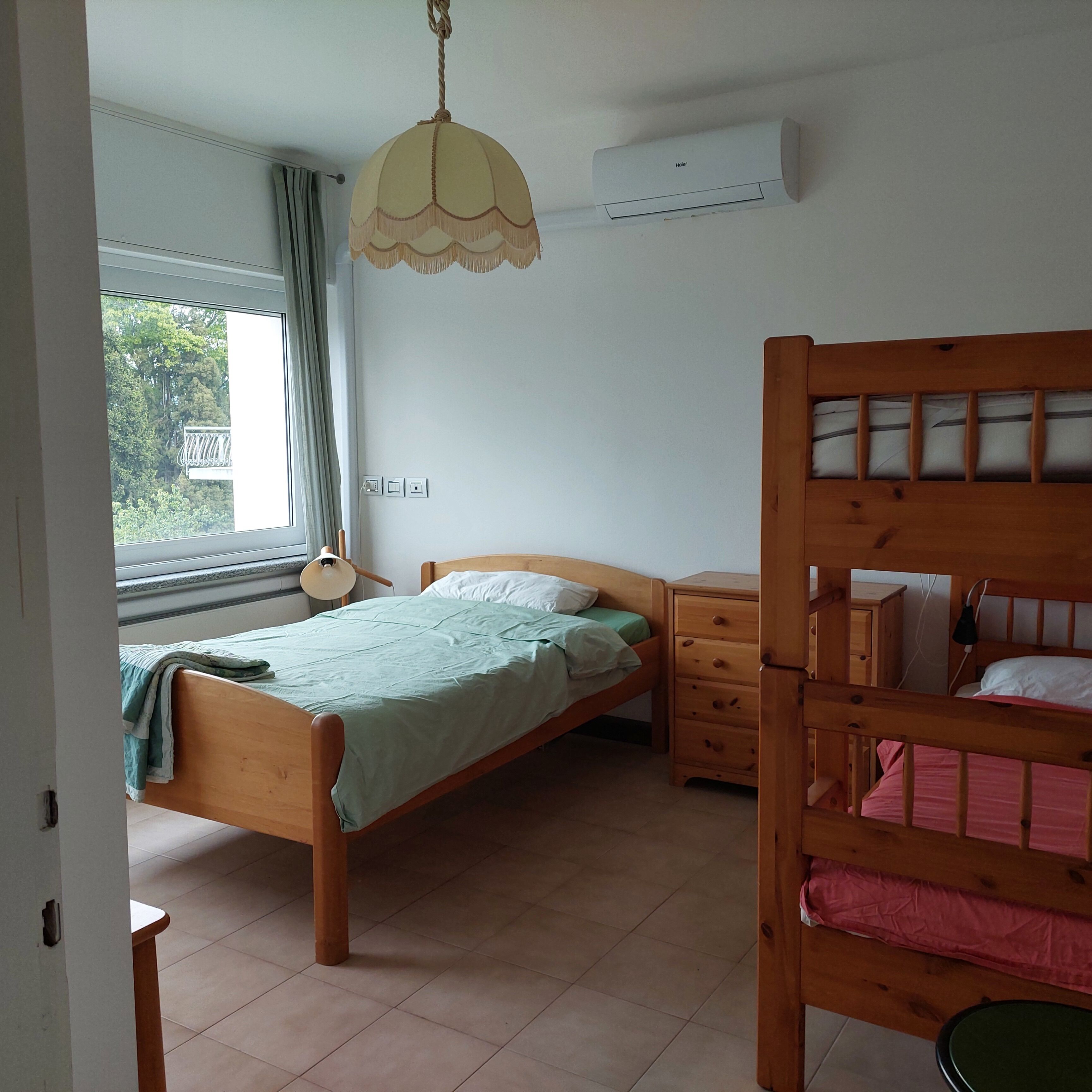 4 chambres, fer et planche à repasser, lit parapluie, Wi-Fi gratuit