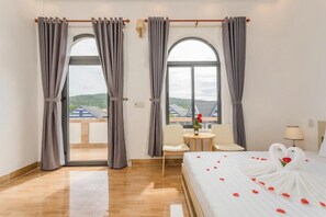 Blackout curtains, soundproofing - Thuong Trang Villa  (An Thoi)