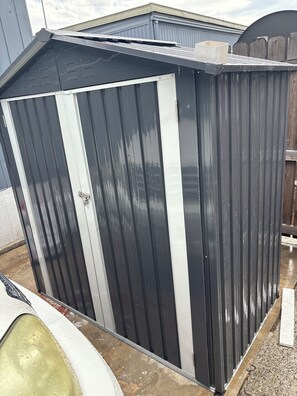 Exterior detail - Cozy 1-bedroom apartment in beautiful Colton with AC (Colton)