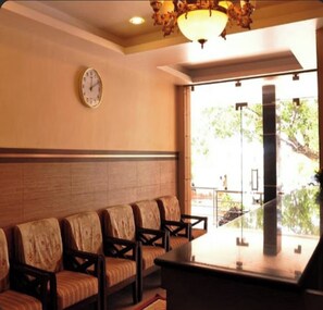 Deluxe Single Room | Lobby - TVK Regency (Tirunelveli)