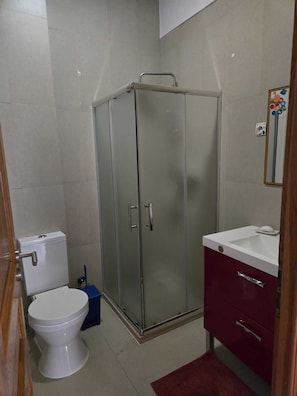 Towels, soap, toilet paper - 3-bedroom apartment in ASA - Comfort and Location (Praia)