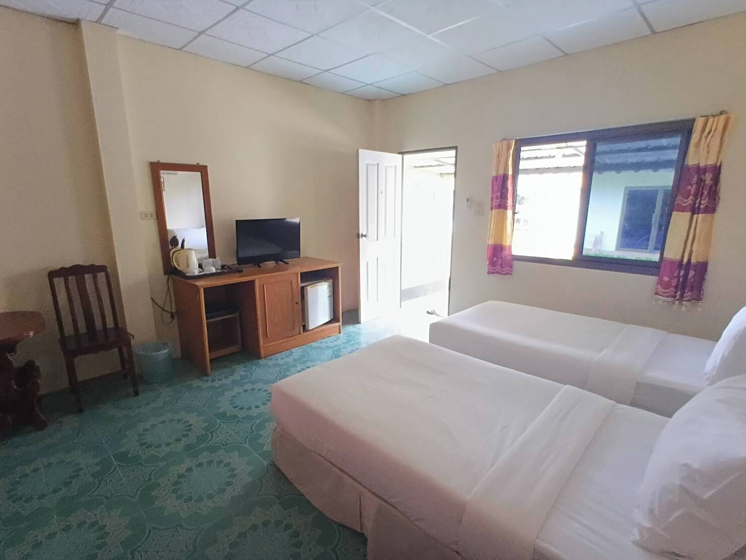 Basic Twin Room | WiFi (free)