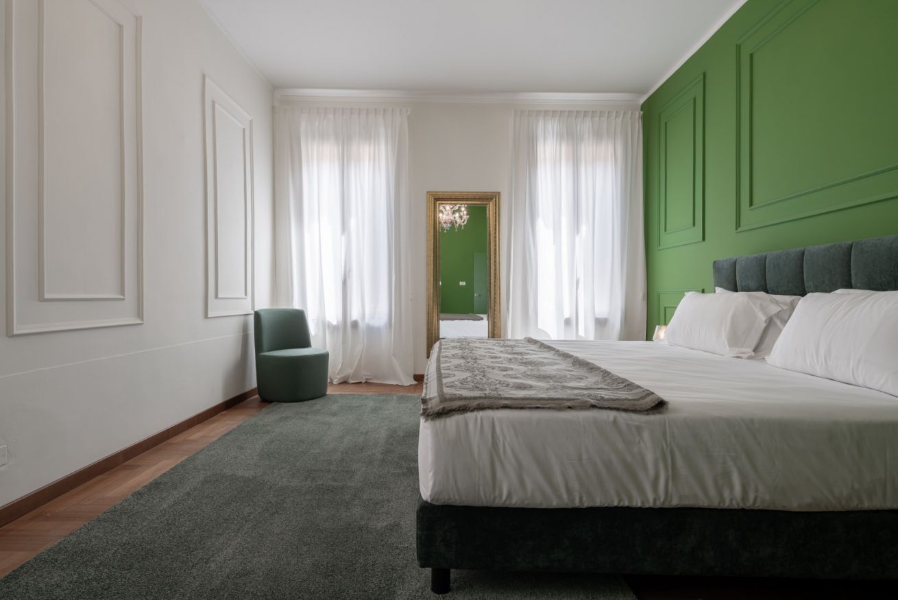 5 chambres, fer et planche à repasser