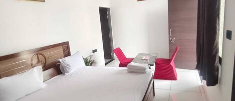Chambre Double Supérieure, balcon, vue établissement