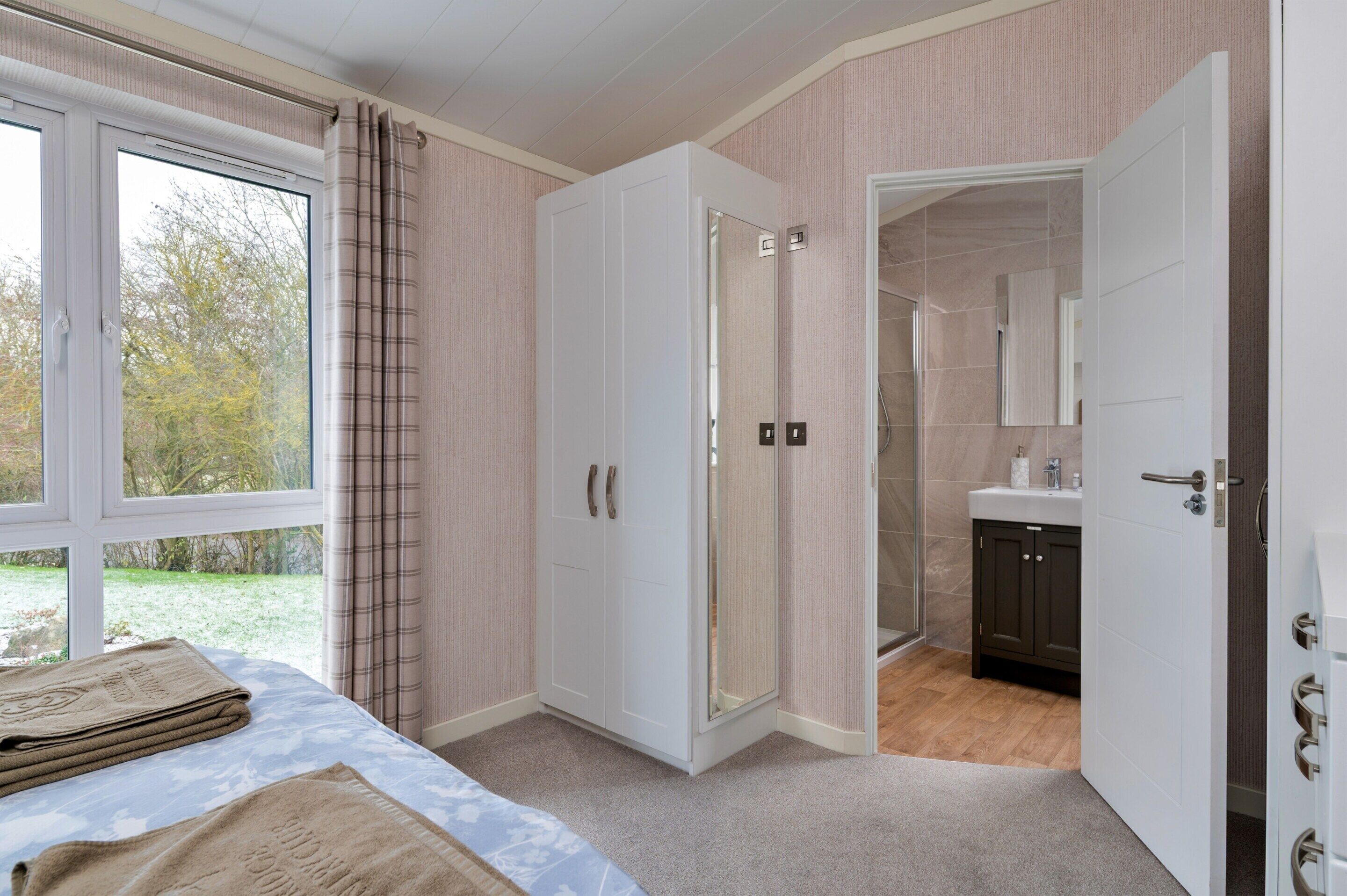 2 bedrooms