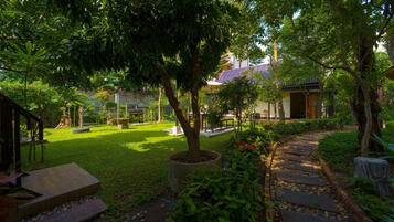 Villa superior, vistas al jardín | Jardines del alojamiento