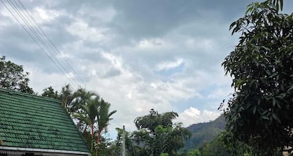HILL SIDE RESORT - Ella