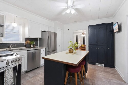 Budget-friendly Hostel-style Private Room