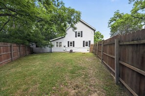 Exterior - Downtown Mason 3BR/2BR Home close to I-71/Kings Island/Tennis/VoA (Mason)