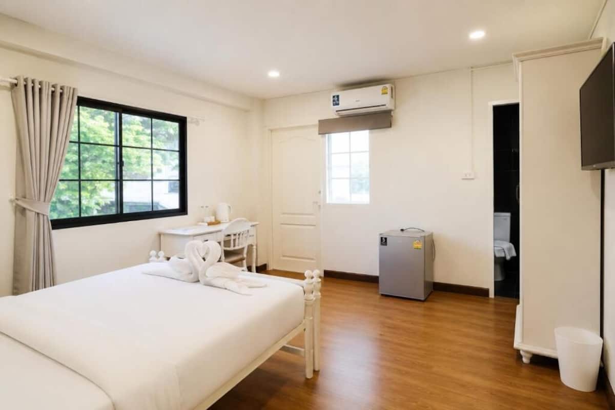 Quarto casal standard, sacada | Wi-Fi de cortesia