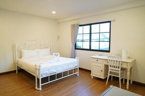 Standard Double Room, Balcony | Free WiFi - RoomQuest Ratchada AI Hotel Opsian Technologies (Krung Thep Maha Nakhon)