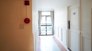 Standaard tweepersoonskamer, balkon | Interieur