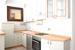 Private kitchen - P109 – Porto Recanati, two-bedroom apartment in the town centre, close to the beach (Porto Recanati)