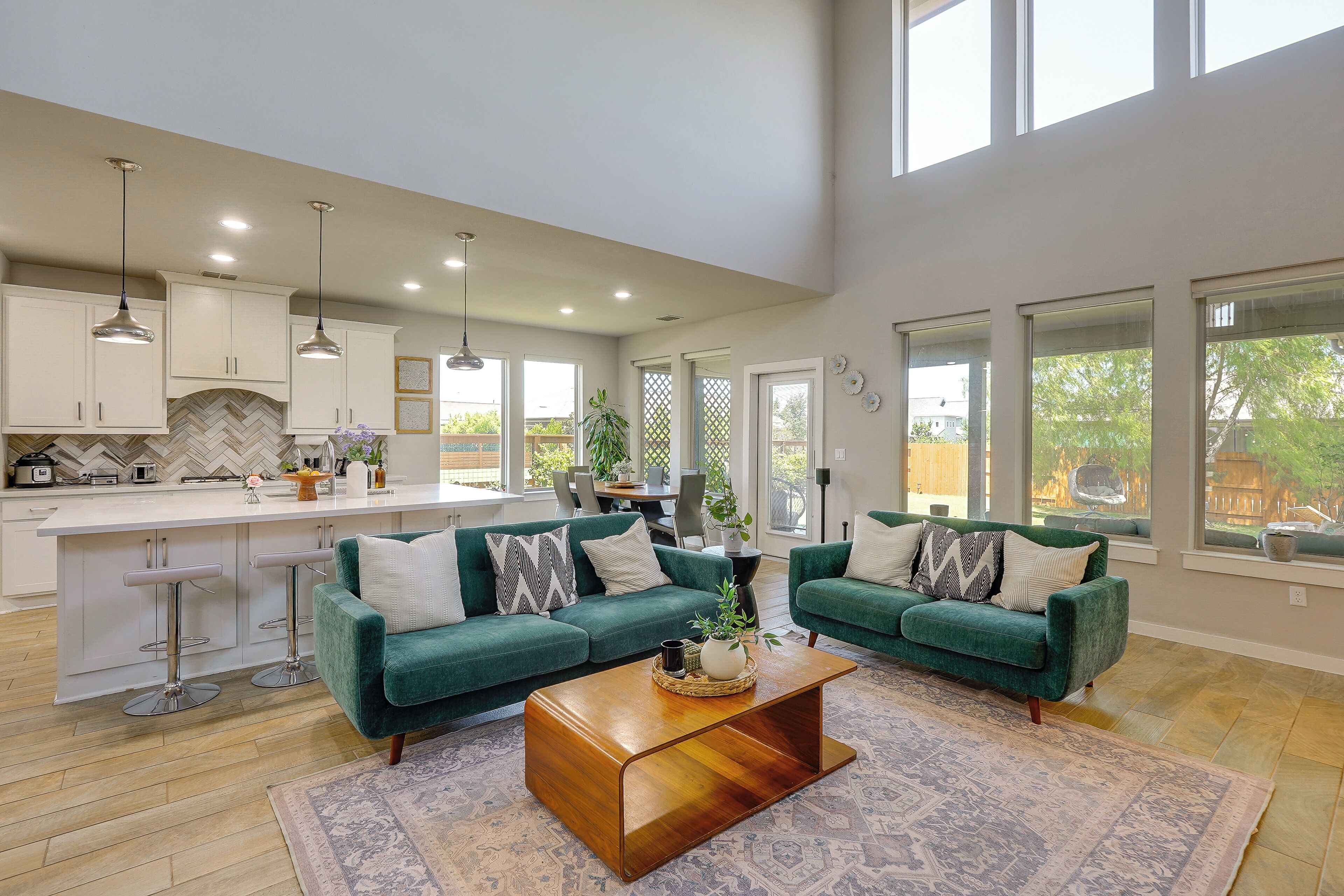 House (4 Bedrooms) | Front of property
