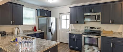 House (2 Bedrooms) | Interior