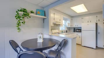 Apartment (1 Bedroom) | Interior